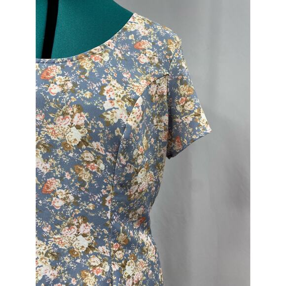 ULTIMATE! Floral Short Sleeve Dress Blue and Pink - Picture 2 of 5